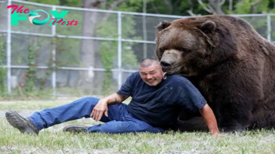 Unexpected Encounter: The New Yorker and the Giant Bear Spread the Weirdness Online.  .SB