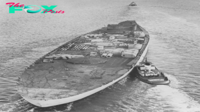 Battleship Kentucky’s Hull Towed to Salvage Yard, October 1958: End of an Era