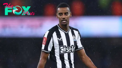 'Things can happen' - Alexander Isak responds to Arsenal transfer links