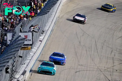 Larson &quot;couldn't really do anything&quot; to pass Hamlin at Dover
