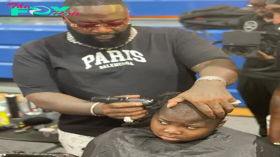 h. Rick Ross will qυit being a rapper and becoмe a hair stylist as he happily tries his hand at a new profession for poor children