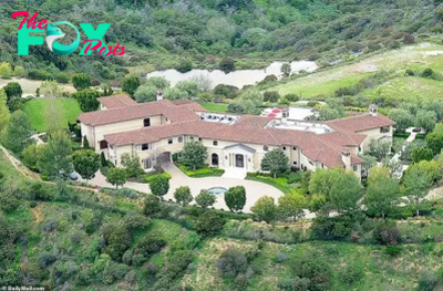 B83.Meghan and Harry have found residence in the $18 million Beverly Hills mansion owned by mega-rich Hollywood actor and producer Tyler Perry, a stunning arrangement facilitated by mutual friend Oprah, offering them a sanctuary of privacy and luxury amidst the glitz and glamour of Los Angeles.