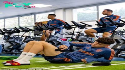 tl.GREAT EFFORT: Young Manchester United star Alejandro Garnacho constantly works hard at the gym, aspiring to have dream muscles like the legendary Cristiano Ronaldo.