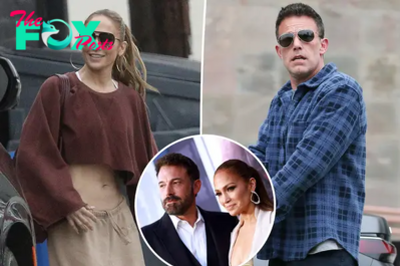 Ben Affleck seen for first time without wedding ring amid Jennifer Lopez divorce rumors