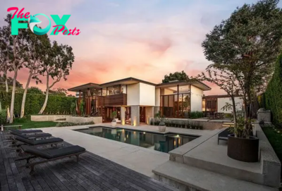 B83.Charlie Puth has re-listed his Rex Lotery-designed home, now priced at $14 million.