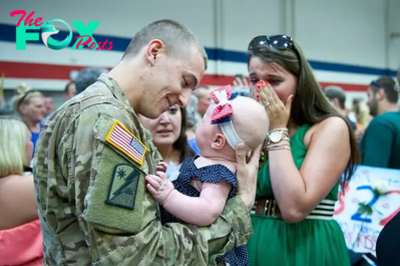 Ph. VIDEO The reunion moment of soldiers after months away from their families, as they embrace their newborns, brings overwhelming happiness and the joyful tears of their partners.