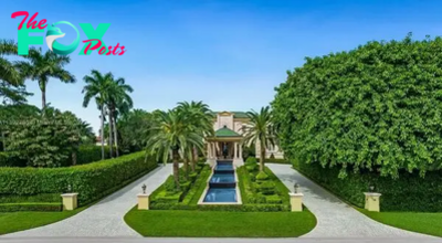 B83.Billionaire Jeff Bezos aims to make Miami his new home, acquiring a prestigious waterfront estate on exclusive Indian Creek Island.