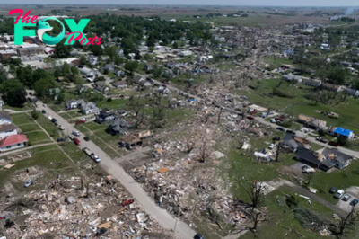 Iowa Tornadoes Leave Several Dead, Dozens Injured