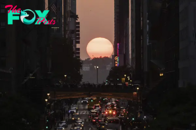 What is Manhattanhenge and When Can You See It?