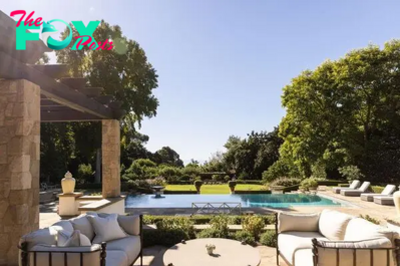 B83.Hot news: Katy Perry wins a $15 million Montecito housing dispute