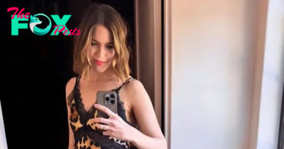 Pregnant Mandy Moore Debuts Baby Bump With 3rd Child in 1st Photo 