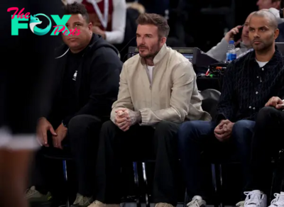 tl.David Beckham leads a star-studded lineup on the court, which includes Ronaldo and Mbappe,… as the Manchester United legend watches the NBA Paris game. ‎