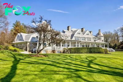 B83.Sean Hannity has recently sold his Long Island estate for $12.687 million.