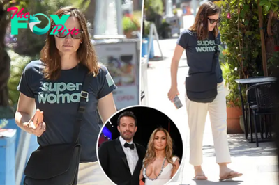 Jennifer Garner wears ‘super woman’ T-shirt after reportly trying to convince ex Ben Affleck to save his marriage to Jennifer Lopez