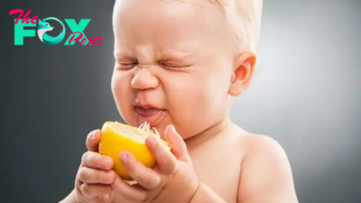 Children’s humorous reactions when experiencing eating lemons for the first time through super cute images