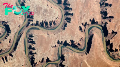 Earth from space: Green River winds through radioactive 'labyrinth of shadows'