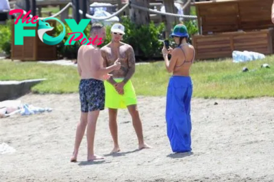 rin Justin Bieber Delighted Fans With His Gift To Hailey On The Beach But Something Strange Happened