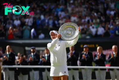 How much prize money did Barbora Krejcikova win at Wimbledon 2024?