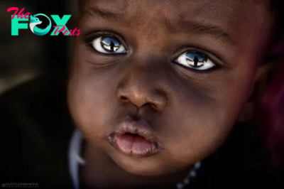 Window to the soul: The baby’s sparkling eyes fascinate every look.
