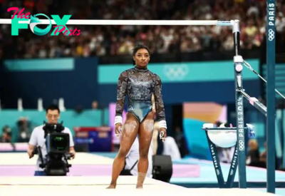 How tall and how old are the USA women’s gymnasts?