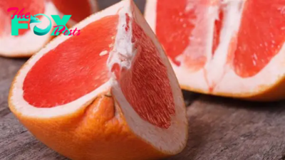 How does grapefruit interact with drugs?