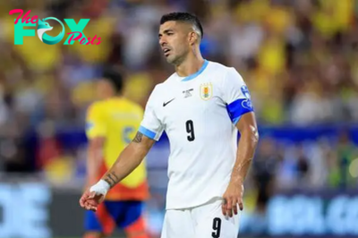 When is Uruguay striker Luis Suárez retiring from international soccer?