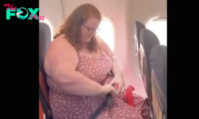 Woman tries to take her seat on a plane, but she refuses, and what happens next has the internet is divided