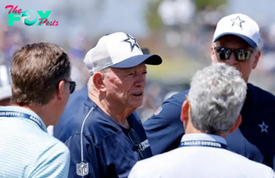 What did Jerry Jones say to Cowboys fans who blame him for problems?