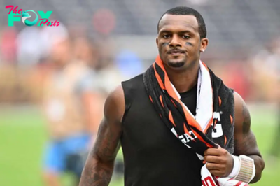 Should the Cleveland Browns bench quarterback Deshaun Watson?