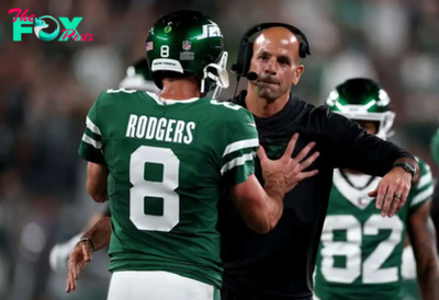 Is there a problem between Aaron Rodgers and New York Jets coach Robert Saleh?