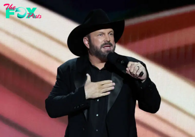 Country Singer Garth Brooks Denies Hair-and-Makeup Stylist’s Rape Accusation