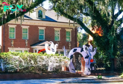 8 Best Places to Spend Halloween in the U.S.