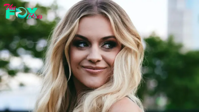 Kelsea Ballerini Stuns in an Incredible Metallic Bodysuit at CMA Fest!.Linh