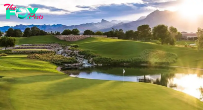 How much does it cost to play at the TPC Summerlin golf course in Las Vegas?