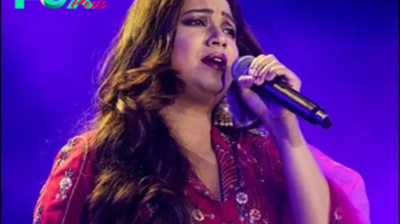 WATCH: Fan propose his girlfriend at Shreya Ghoshal's concert