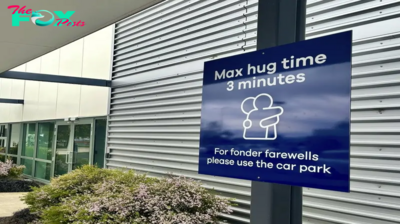 A New Zealand Airport Has Imposed a Three-Minute Goodbye Hug Limit