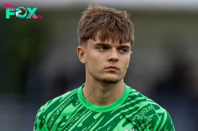 Highly-rated Liverpool goalkeeper signs first pro contract 1 year after transfer