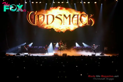 PHOTO GALLERY: Godsmack with Nothing Extra and Flat Black – Appalachian Wi-fi Enviornment – Pikeville, Kentucky – October 22, 2024