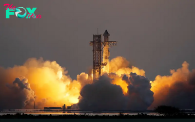 SpaceX Launches Its Mega Starship Rocket. This Time, Mechanical Arms Catch It at Landing