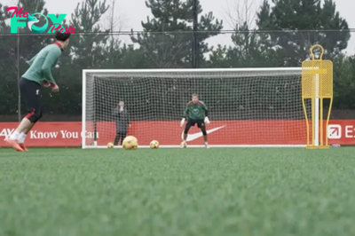 Forgotten goalkeeper trains with Liverpool first team after loan quietly cancelled