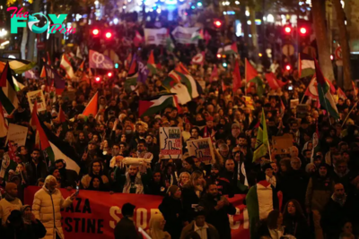 Protests Erupt in Paris Over Pro-Israel Gala Organized by Far-Right Figures