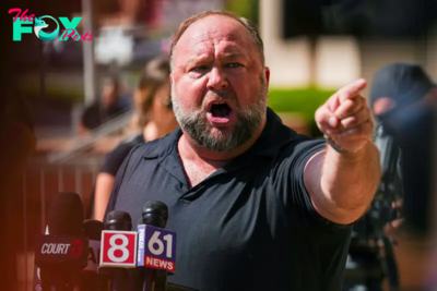 The Onion Buys Alex Jones’ Infowars at Auction With Help from Sandy Hook Families