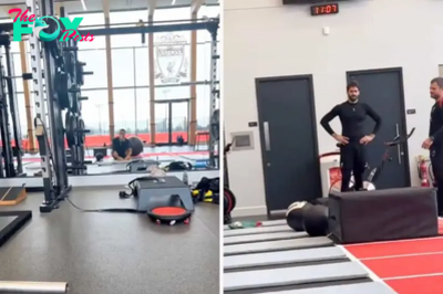 Mo Salah already back at the AXA with glimpse at Alisson recovery work