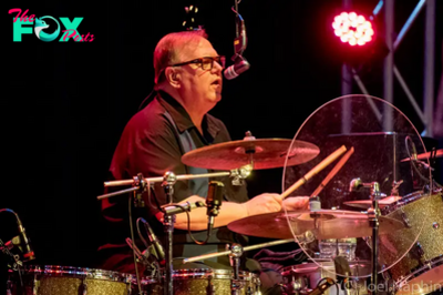 The Smithereens with John Hampson – West Herr Riviera Theatre – North Tonawanda, NY – November 20, 2024