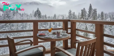 10 Ultra-Luxury Ski Resorts Around The World