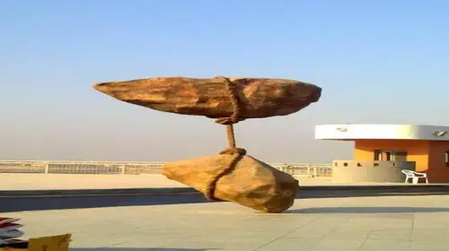 200,000-Year-Old Prehistoric Levitation Technology Defying The Laws Of Physics