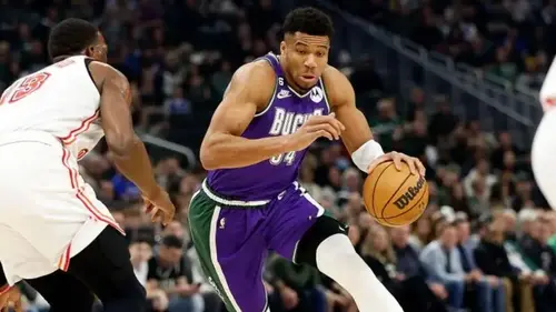 Giannis Antetokounmpo knee injury: All-Star may not be ready for 2021 NBA Finals rematch with Suns on Sunday