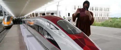 Chinese Premier Li Qian takes a test ride on Indonesia's new high-speed railway