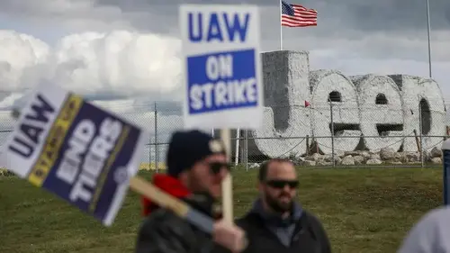 Auto workers escalate strike as 8,700 workers walk out at Ford Kentucky Truck Plant in Louisville