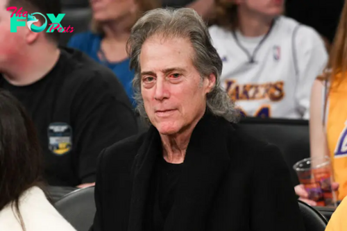 Richard Lewis, Comedian and Curb Your Enthusiasm Star, Dies at 76